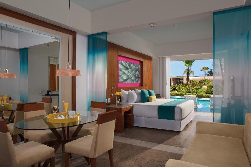 Belair Sunclub Cabos By Krystal Grand Hotel San José del Cabo Room photo